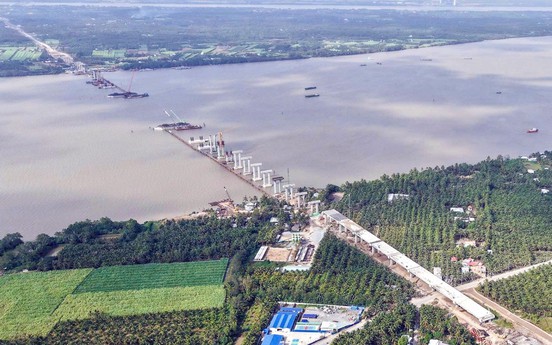 Cây cầu 8.000 tỷ xóa bỏ toàn bộ các bến phà lâu đời, nối thông 2 tỉnh thành miền Tây vượt tiến độ thi công