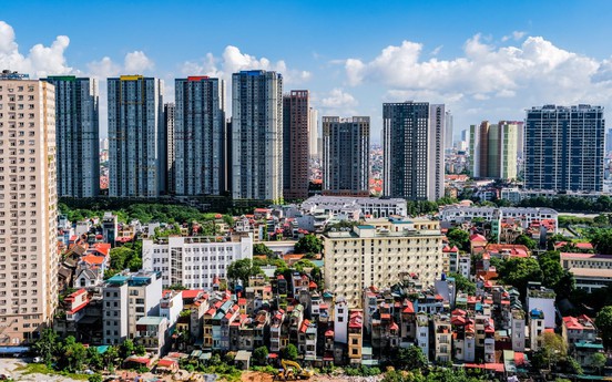 Doanh nghiệp "tay ngang" ồ ạt trở lại đường đua bất động sản