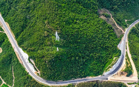 Nỗ lực gỡ khó cho tuyến cao tốc gần 44.000 tỷ băng qua con đèo hiểm trở, chạy dọc tỉnh lớn thứ 2 Việt Nam