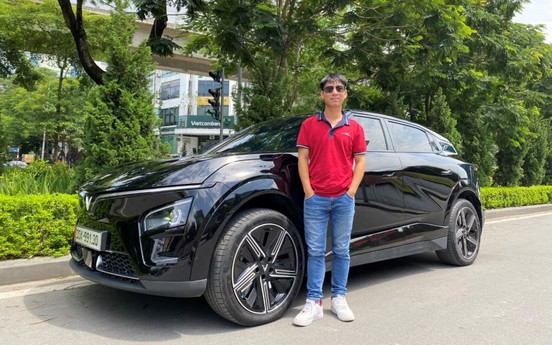 Mua VinFast VF 7 lúc này, hưởng trọn bộ ba ưu đãi: Lãi suất cố định, 0 đồng vốn đối ứng, sạc miễn phí 3 năm