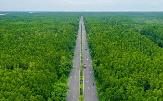 Vingroup đề xuất mở rộng tuyến đường xuyên rừng tại thành phố giàu nhất Việt Nam lên 10 làn xe