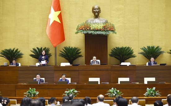 Ngày 10/4, Quốc hội tiếp tục thảo luận về kết quả phát triển kinh tế xã hội và các dự án Luật