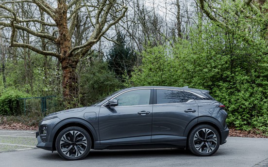 Ưu đãi giá, lãi suất cố định, miễn phí sạc: VinFast VF 6 là lựa chọn không thể tốt hơn trong phân khúc B-SUV trong tháng 4