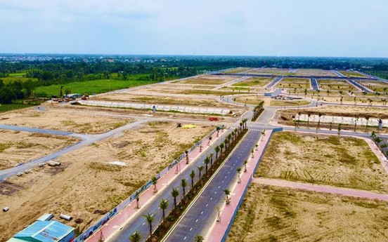 Đất nền phía Tây TP. HCM 'ấm lại', nhưng dòng tiền vẫn thăm dò