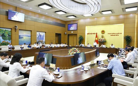 Xây dựng, cập nhật các kịch bản điều hành vĩ mô phù hợp