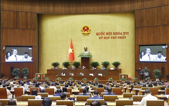 Ngày 21/4, Quốc hội tiếp tục thảo luận về kinh tế - xã hội và ngân sách nhà nước