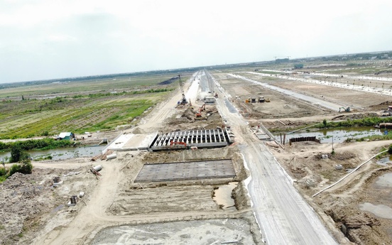 Nút thắt cổ chai từ đại lộ Lương Hoà - Bình Chánh vào cửa ngõ thành phố Hồ Chí Minh