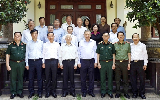 Tổng Bí thư, Chủ tịch nước thăm các nguyên lãnh đạo Đảng, Nhà nước và Mẹ Việt Nam Anh hùng