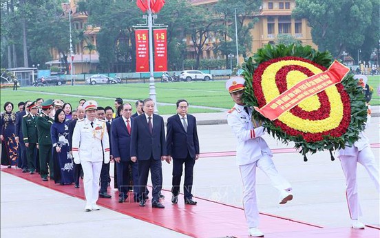 Lãnh đạo Đảng, Nhà nước vào Lăng viếng Chủ tịch Hồ Chí Minh