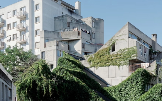 Vườn treo giữa tầng không: Kiến trúc “thô mộc sinh thái” phá vỡ mọi khuôn mẫu của KTS Renée Gailhoustet