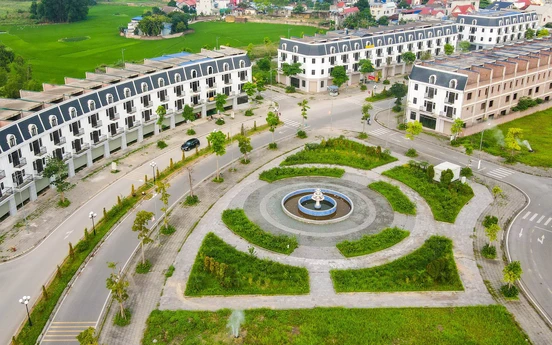 Thái Nguyên: Đất trống trải dài, shophouse đầy cỏ dại tại khu đô thị Việt - Hàn