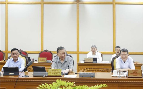 Bộ Chính trị cho ý kiến hoàn thiện thể chế vượt trội, tạo động lực mới để TP Hồ Chí Minh phát triển nhanh, bền vững