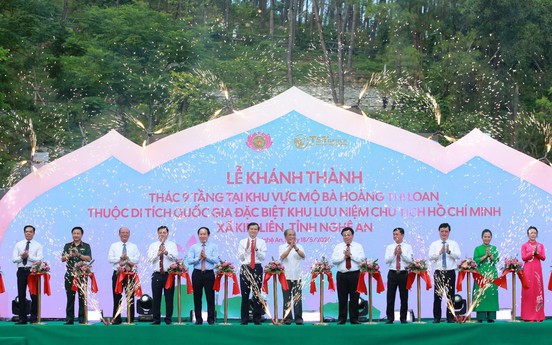 Khánh thành công trình Thác 9 tầng tại quê hương Bác Hồ