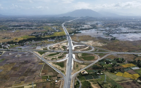 Chỉ vài giờ nữa, chính thức thông xe 20km cao tốc ‘rừng - biển’ đầu tiên của Việt Nam