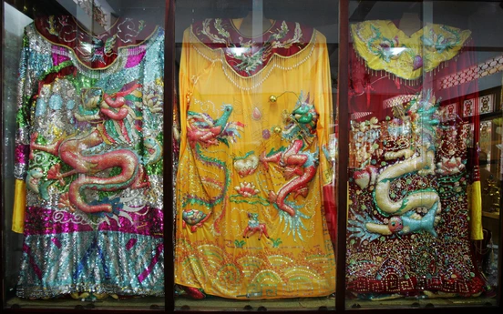 Photo Travel: Xiêm y dâng Bà, tín ngưỡng dân gian Miếu Bà Chúa Xứ
