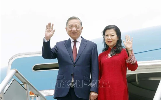 Tổng Bí thư, Chủ tịch nước Tô Lâm và Phu nhân đến thủ đô Manila thăm cấp Nhà nước Cộng hòa Philippines