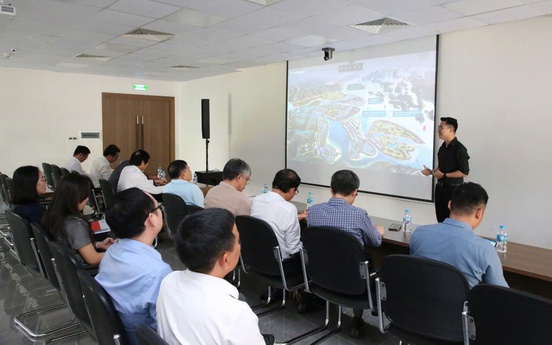 Hội đồng Giám khảo Chung khảo Giải thưởng Quốc gia Bất động sản Việt Nam lần thứ II khảo sát dự án Vinhomes Global Gate Hạ Long