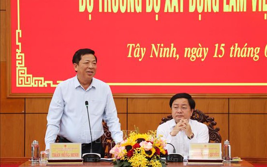 Bộ trưởng Bộ Xây dựng làm việc với Tây Ninh về hạ tầng giao thông và nhà ở xã hội