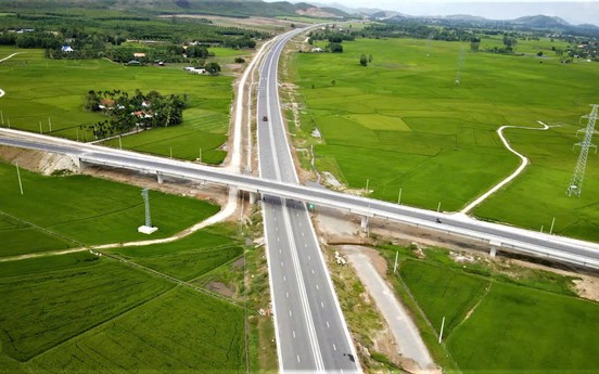 13 tuyến cao tốc Bắc - Nam phía Đông chuẩn bị thu phí, tối đa 1.300 đồng/km