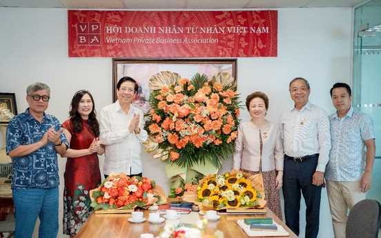 Madame Nguyễn Thị Nga được giao giữ chức Quyền Chủ tịch Hội Doanh nhân Tư nhân Việt Nam