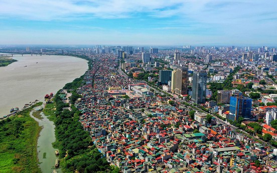 Nhà phố Hà Nội đối mặt áp lực kép từ quy hoạch và giá cao