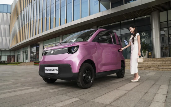 Từ xe máy lên ô tô: Vì sao VinFast Minio Green dễ khiến người dùng “xuống tiền”?