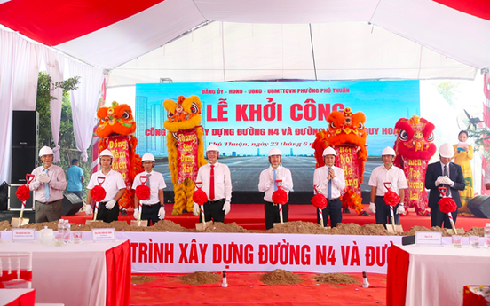 Phú Thuận khởi công 4 tuyến đường, cú hích của bất động sản Nam TP.HCM