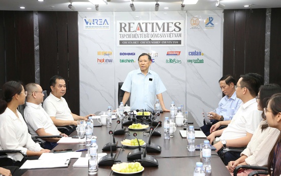 VNREA làm việc với Trung tâm hướng dẫn báo chí nước ngoài và kênh truyền hình Channel NewsAsia