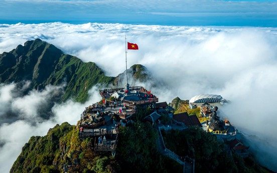 Một thập kỷ cáp treo Fansipan: Từ kỳ tích trên đỉnh Hoàng Liên đến động lực nâng tầm du lịch Sa Pa