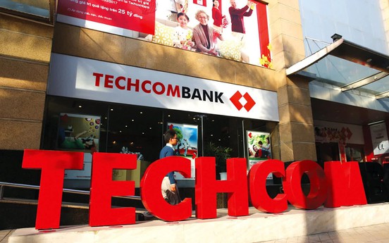 Techcombank lập kỷ lục lợi nhuận quý II, lãi 18.500 tỷ đồng sau 6 tháng