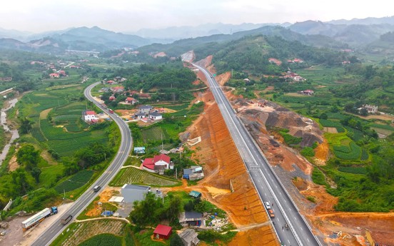 Cao tốc 11.800 tỷ kết nối Thủ đô với cửa khẩu đường bộ lớn nhất miền Bắc: 2.400 kỹ sư, 1.000 máy móc đang tất bật để về đích