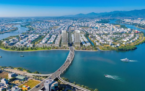 S-Light Tower: Một bước chạm phố thị, vài phút kề biển xanh