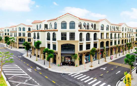 Giới thượng lưu đất Cảng tìm tài sản truyền đời, nhà phố đa công năng Royal Boulevard lên ngôi