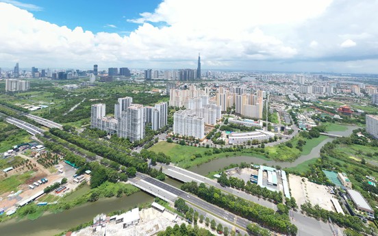 TP. Hồ Chí Minh tăng tốc đầu tư công, mục tiêu tăng trưởng 10,2% năm 2026