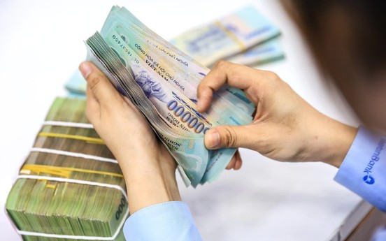 Thủ tướng đề nghị giảm lãi suất cho vay, đưa tín dụng vào đúng lĩnh vực để hỗ trợ tăng trưởng