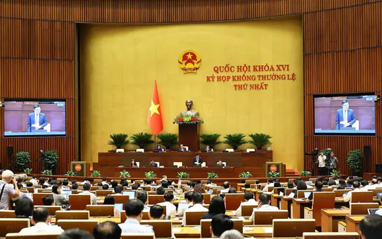 Ngày 9/8, Quốc hội tiếp tục thảo luận về hai dự án luật liên quan đến lĩnh vực tài chính, ngân hàng