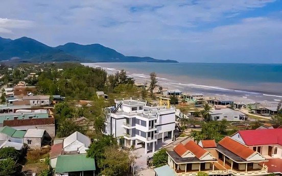 TP. Huế: Thống nhất phương án tháo dỡ công trình lấn chiếm hành lang bờ biển