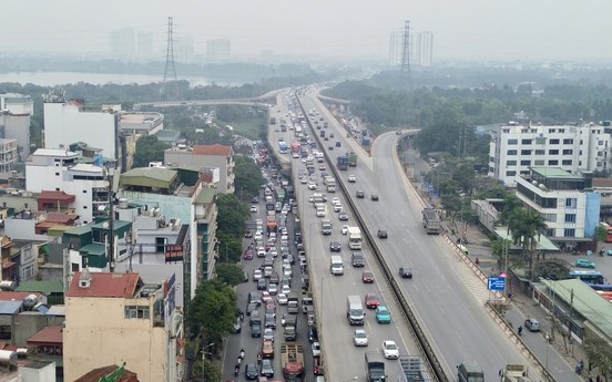 Lưu lượng giao thông gấp 8 lần thiết kế, Vành đai 3 trên cao Hà Nội được đề xuất bỏ làn dừng khẩn cấp