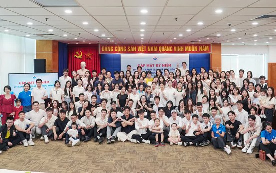 Kỷ niệm 19 năm thành lập Quỹ học bổng Thắp Sáng Niềm Tin: Hành trình bền bỉ lan tỏa giá trị nhân văn