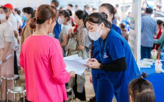 Long Châu và Abbott mở rộng chương trình vì cộng đồng, nâng cao sức khoẻ tiêu hoá cho hàng ngàn người dân