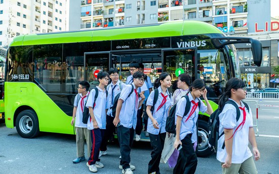 Quảng Ninh triển khai xe bus điện miễn phí đưa đón học sinh đến trường