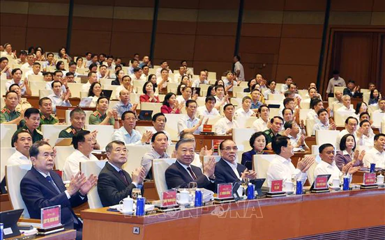 Hội nghị toàn quốc nghiên cứu, học tập, quán triệt và triển khai thực hiện một số Nghị quyết, Chỉ thị của Bộ Chính trị