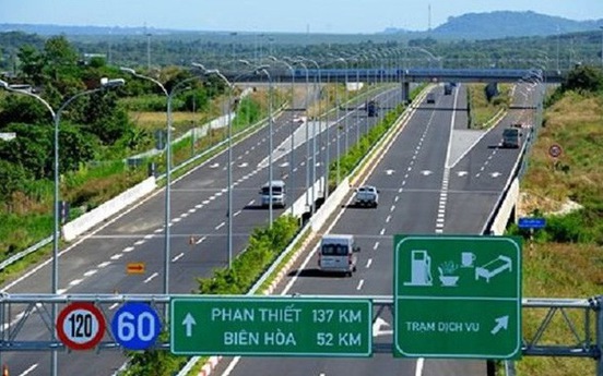 Approving the feasibility study report of Phan Thiet - Dau Giay highway project