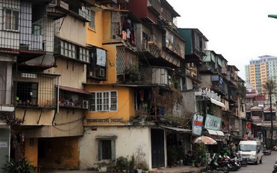 Law needs revising to ease renovation of Hanoi old apartments
