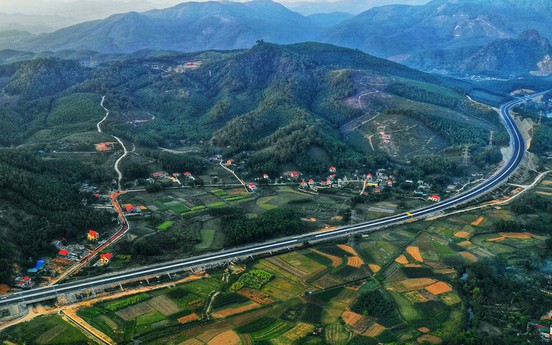 Land clearance for Van Don - Mong Cai highway completed
