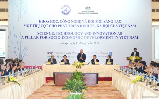 Thủ tướng dự Hội nghị Khoa học Công nghệ và Đổi mới sáng tạo