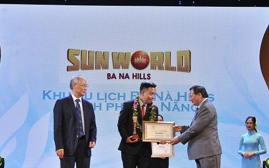 Sun World Ba Na Hills tiếp tục trở thành "Khu du lịch hàng đầu Việt Nam"