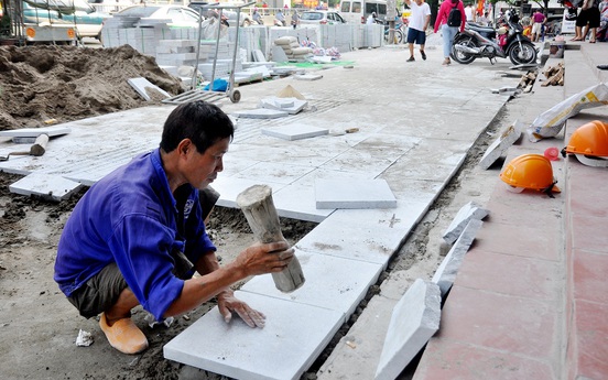 Liên quan đến sai phạm “lát đá vỉa hè”, Giám đốc dự án vẫn thăng chức làm Phó Chủ tịch UBND quận Hoàng Mai