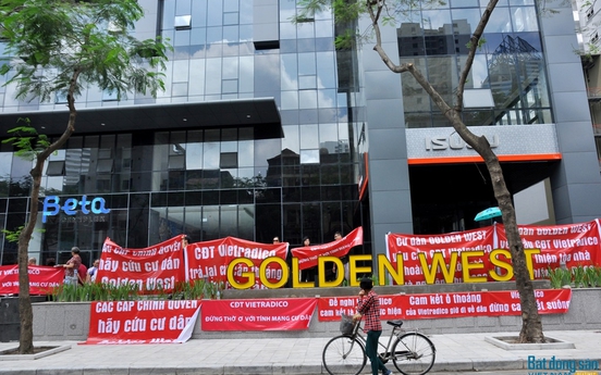Cư dân chung cư Golden West "kéo nhau" lên quận Thanh Xuân kiến nghị về PCCC không an toàn