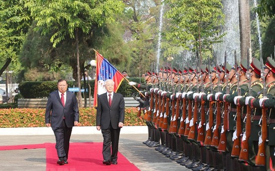 Lễ đón trọng thể Tổng bí thư, Chủ tịch nước tại thủ đô Vientiane